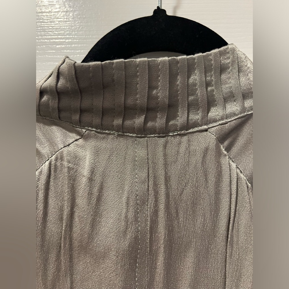 NWOT FATE SAGE GREEN RUCHED BOMBER JACKET SIZE XS - Picture 4 of 10